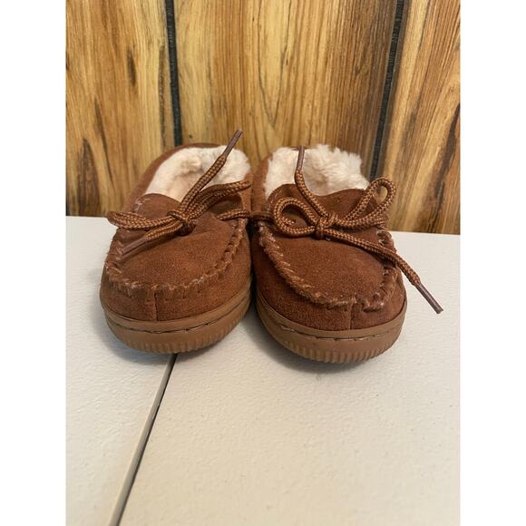 Lamo Other - Lamo size 11 faux fur fuzzy slippers suede tan chestnut tie kids